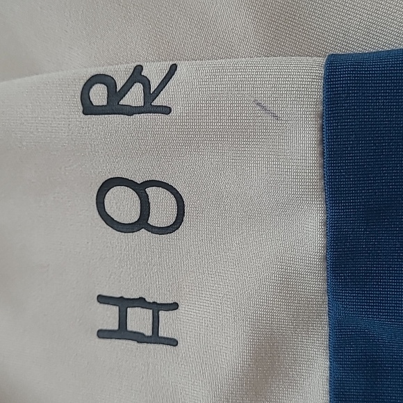 MEYSI KIM Hand & Letter Graphic Long Sleeve and Stretch Colorblock Crop Tee - Picture 13 of 14